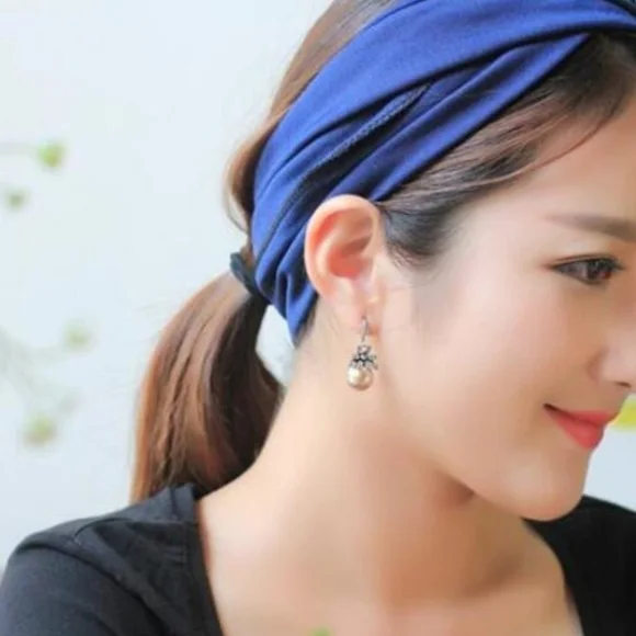 Gorgeous Vintage Champagne Pearl Earrings - Picture 4 of 11